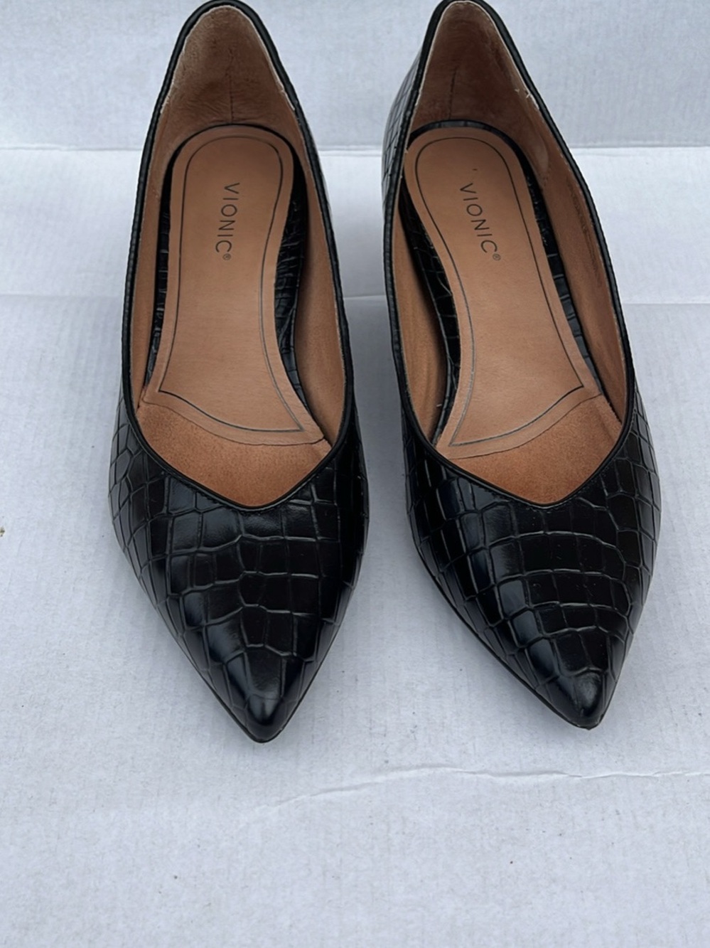Vionic Josie Croc-Embossed Leather Pumps Size 7.5 M